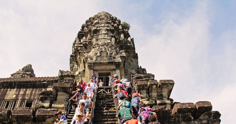 angkor-wat-temple-touriste-947x500