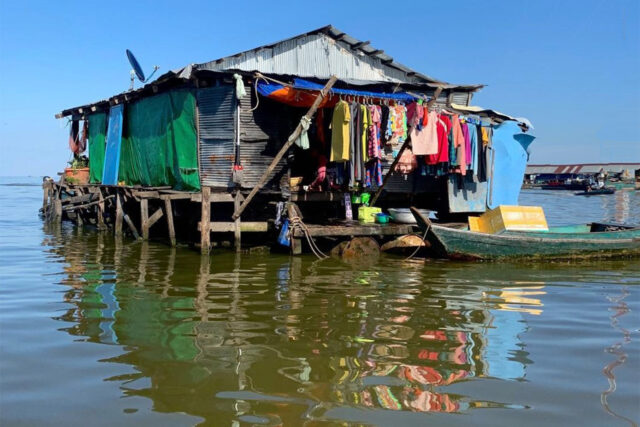 Le village flottant de Kampong Luong