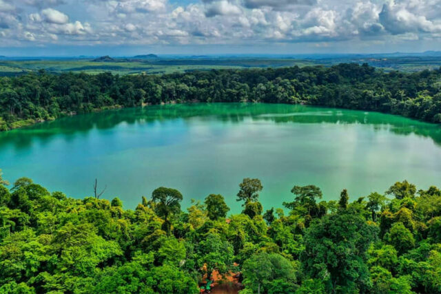 Le lac Yeak Laom (Yak Loum)
