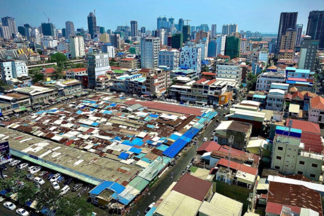 Le marché russe à Phnom Penh (Psar Tuol Tom Pong)
